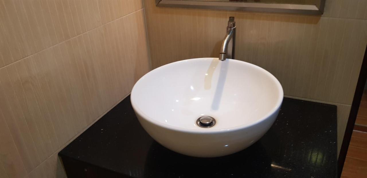 Capital O 89938 Herald Hotel Malacca Esterno foto