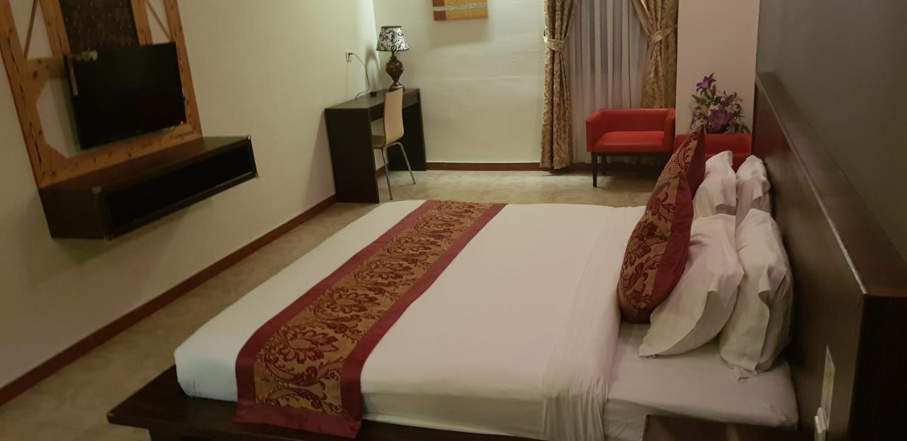 Capital O 89938 Herald Hotel Malacca Esterno foto
