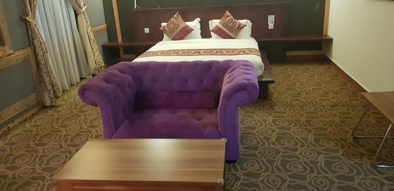Capital O 89938 Herald Hotel Malacca Esterno foto