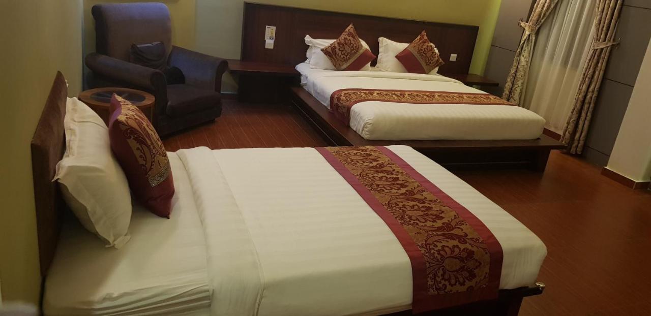 Capital O 89938 Herald Hotel Malacca Esterno foto