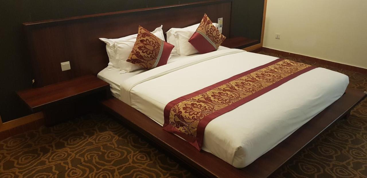 Capital O 89938 Herald Hotel Malacca Esterno foto